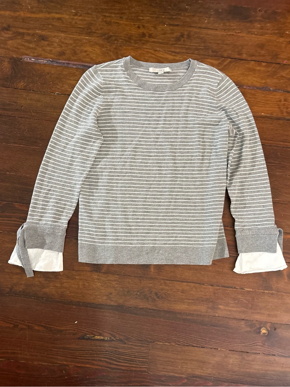Loft Ann Taylor gray white striped long sleeve sweater top size M